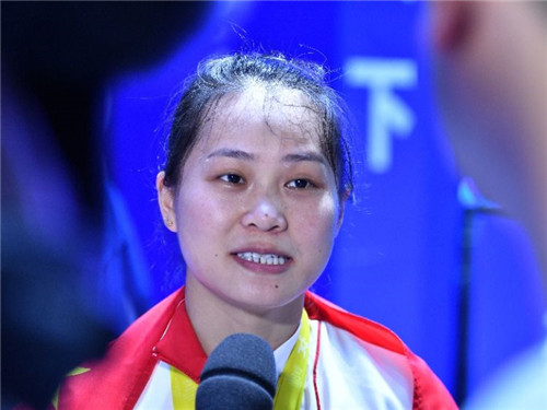 邓薇:尽量下次不破三项世界纪录