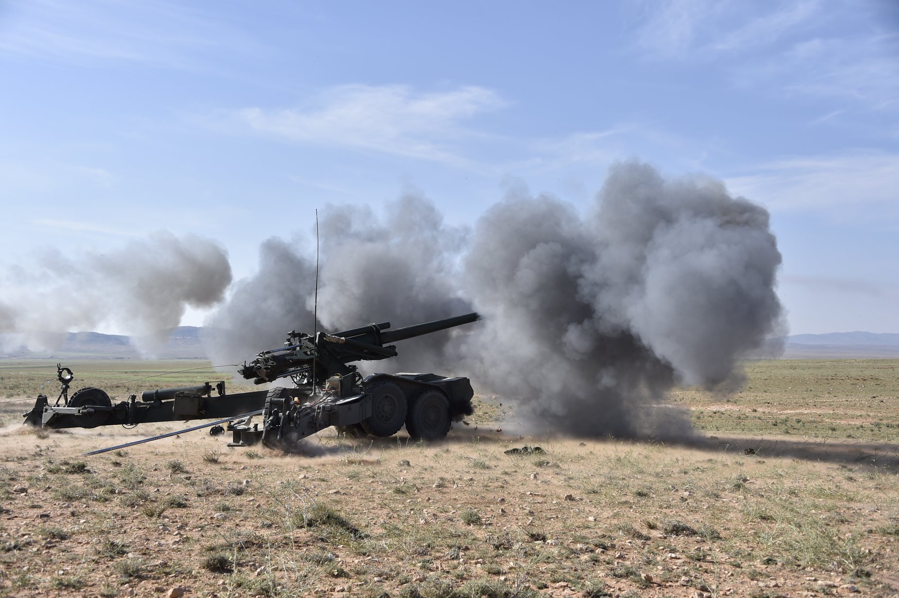 日前,阿尔及利亚再次举行大规模的军事演习,训练阿尔及利亚国民军的