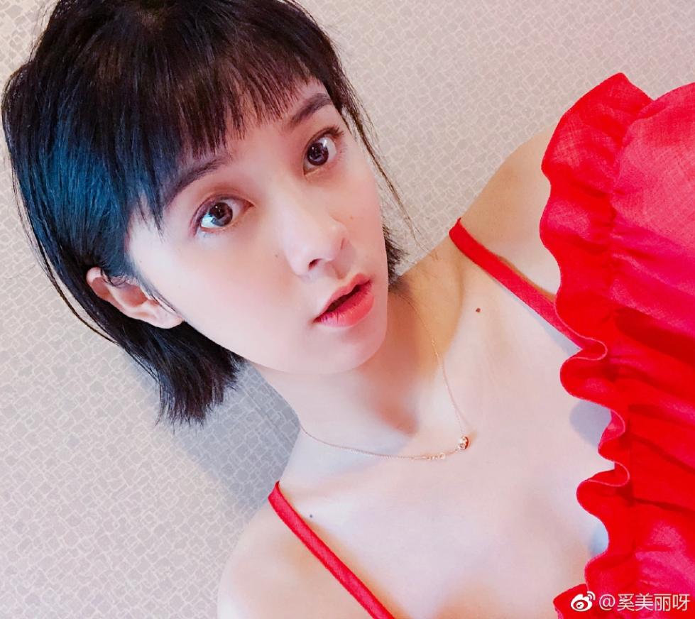 梁靖昆赢球靠爱情的力量? 女友真的太美丽!