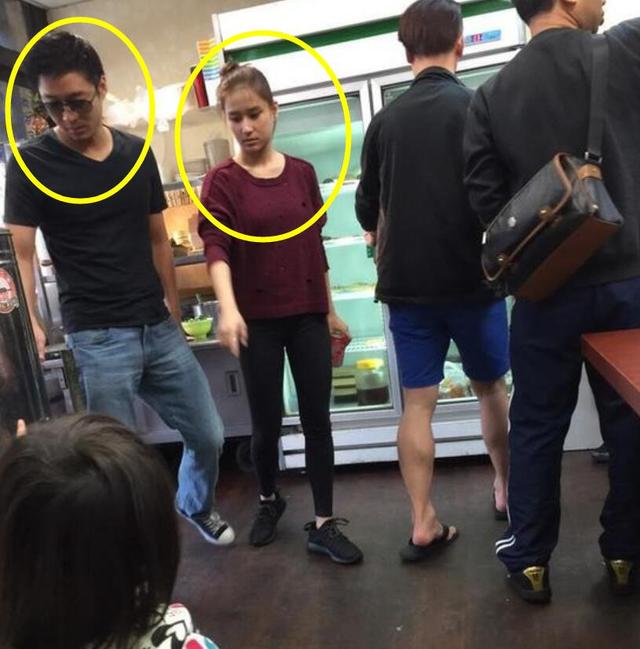 不过何超莲当时极力否认这段恋情,说只是朋友,还表示自己短时期内不会拍拖。