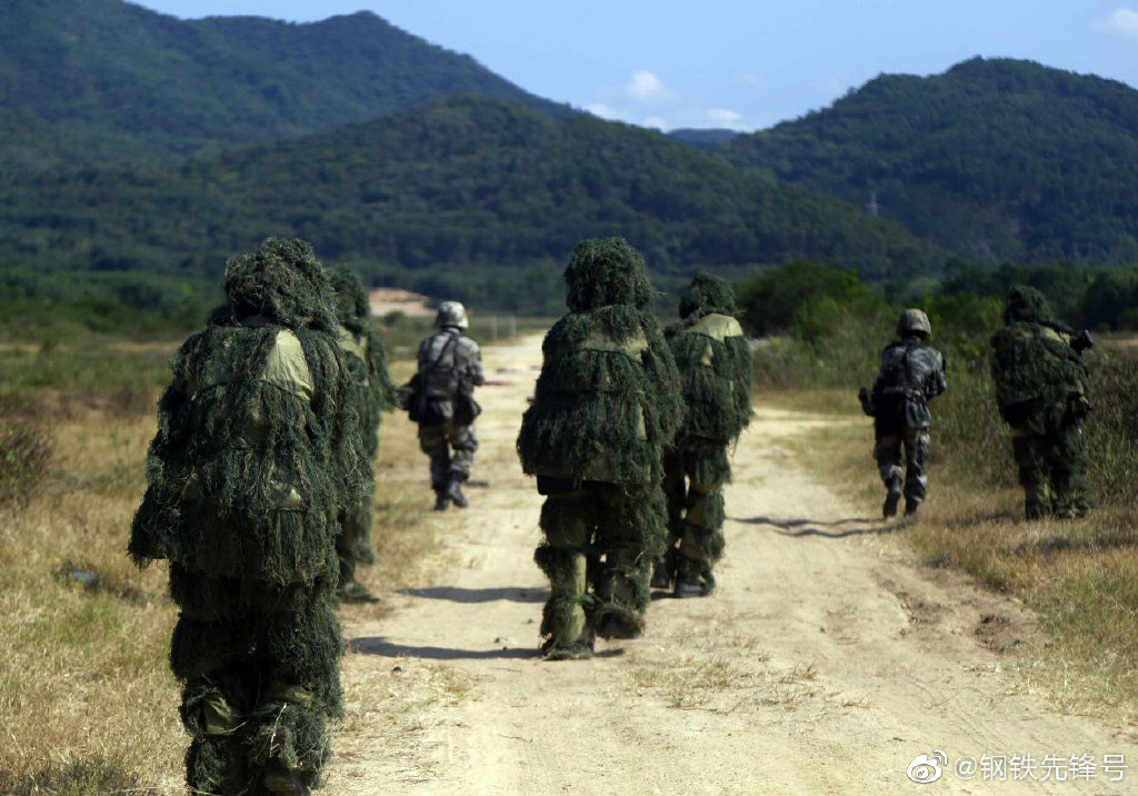 来!你要的吉利服,侦察兵都在这