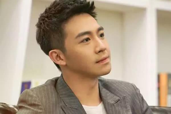 你们觉得现在的俞灏明，是不是与当初的端木磊没有什么区别了？欢迎留言并且关注小编哟。