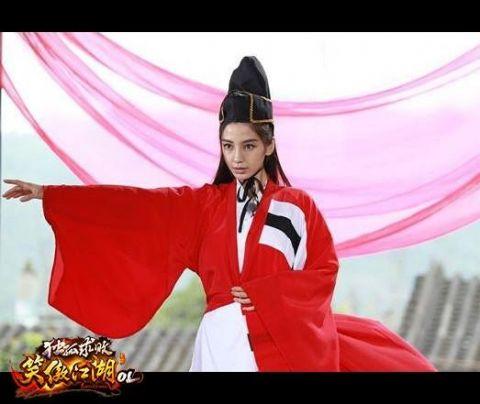 娄艺潇，《爱情公寓3》里，娄艺潇有一个饰演东方不败的画面。