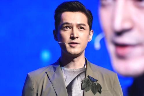 她和胡歌是同学,《猎场》搭档默契演技好,丈夫是《好声音》的他