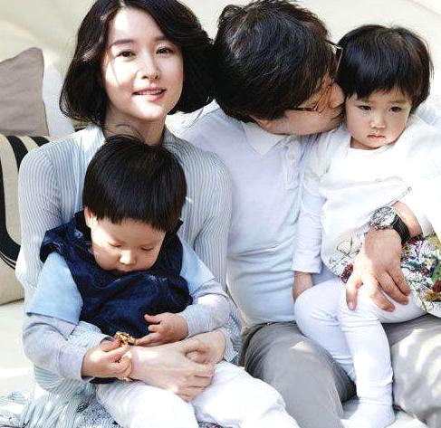 互动：你觉得李英爱的两个孩子长得像谁？