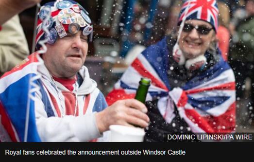 王室粉丝庆祝图源：BBC