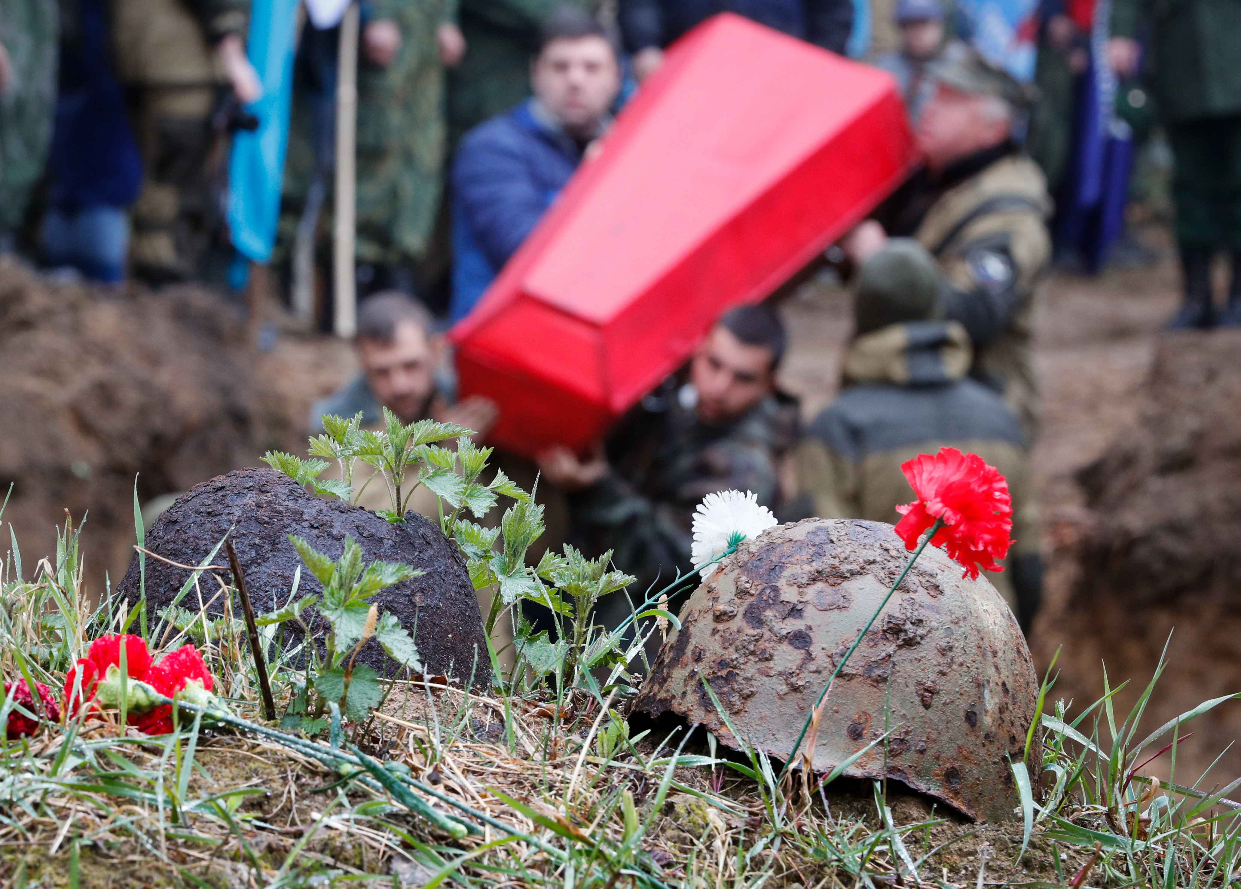 俄罗斯为700余名二战牺牲苏联红军举行再安葬仪式