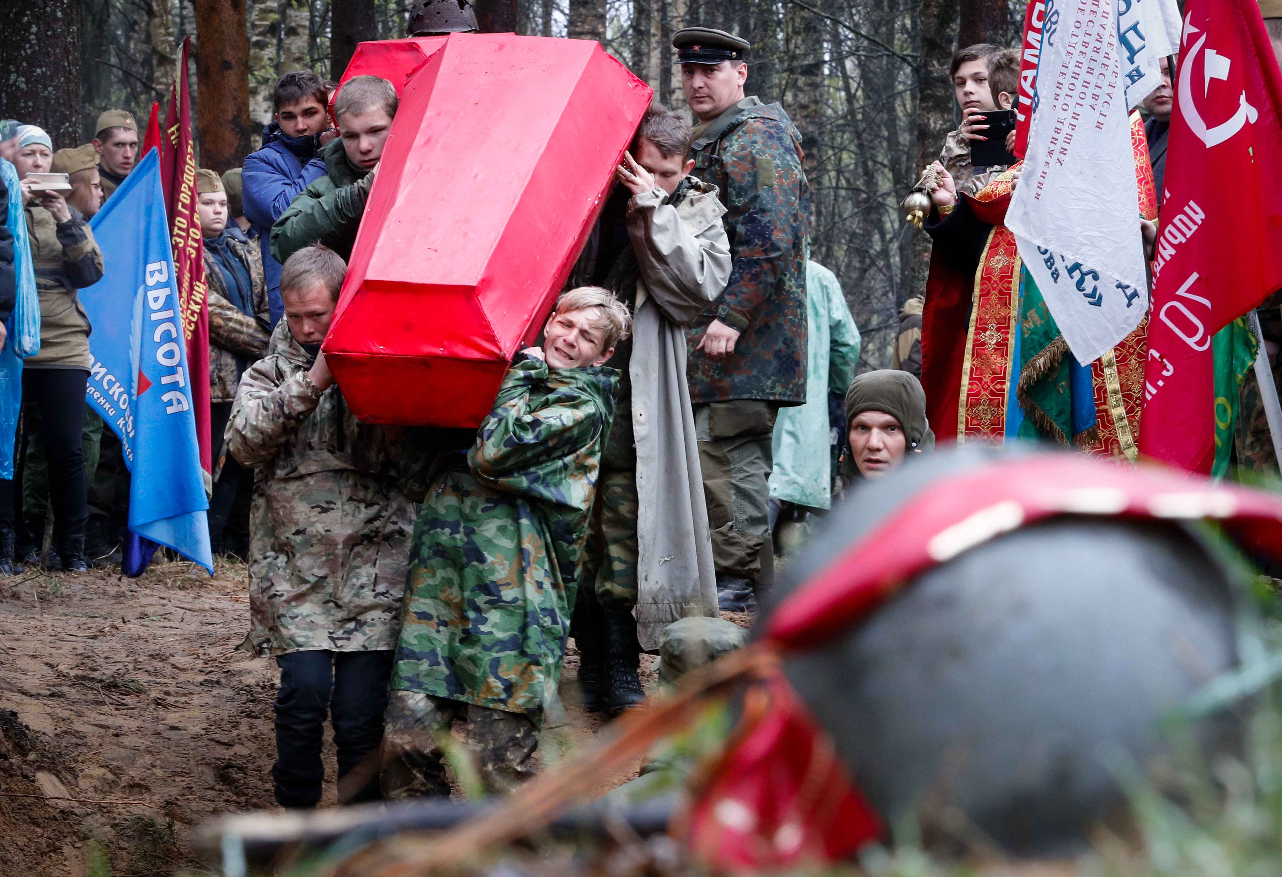 11 俄罗斯为700余名二战牺牲苏联红军举行再安葬仪式