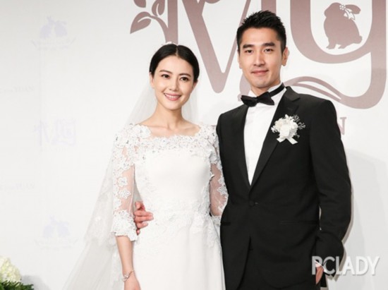 高圆圆怀孕跟国民女神学穿搭秘诀