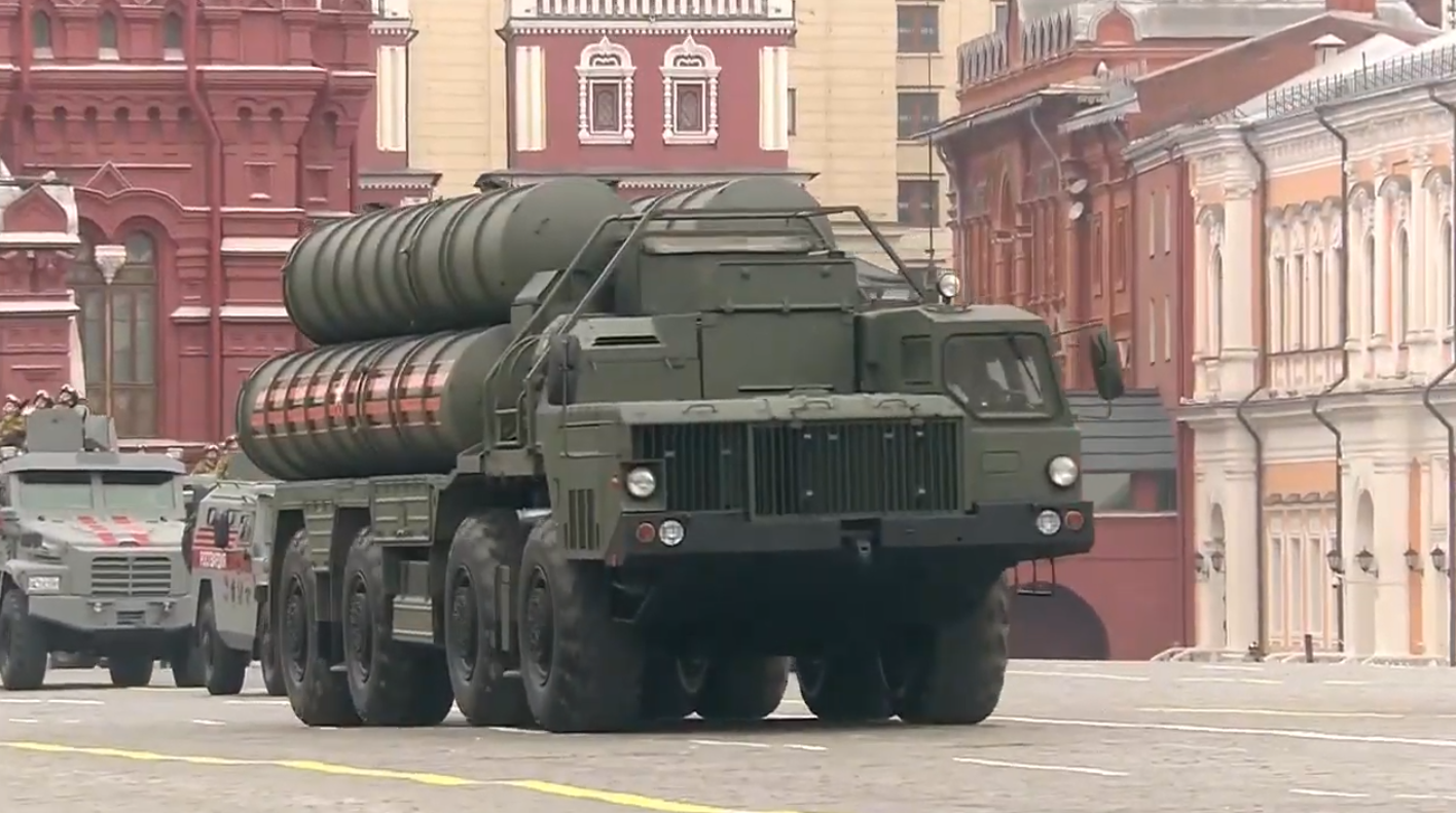 54/58 俄罗斯纪念卫国战争阅兵 亚尔斯洲际导弹亮相