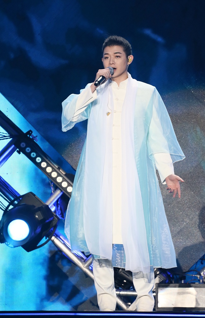 2019年5月11日,北京,成龙,何洁,黄雅莉,郁可唯,平安,霍尊等明星出席