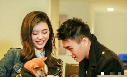 奚梦瑶与何猷君