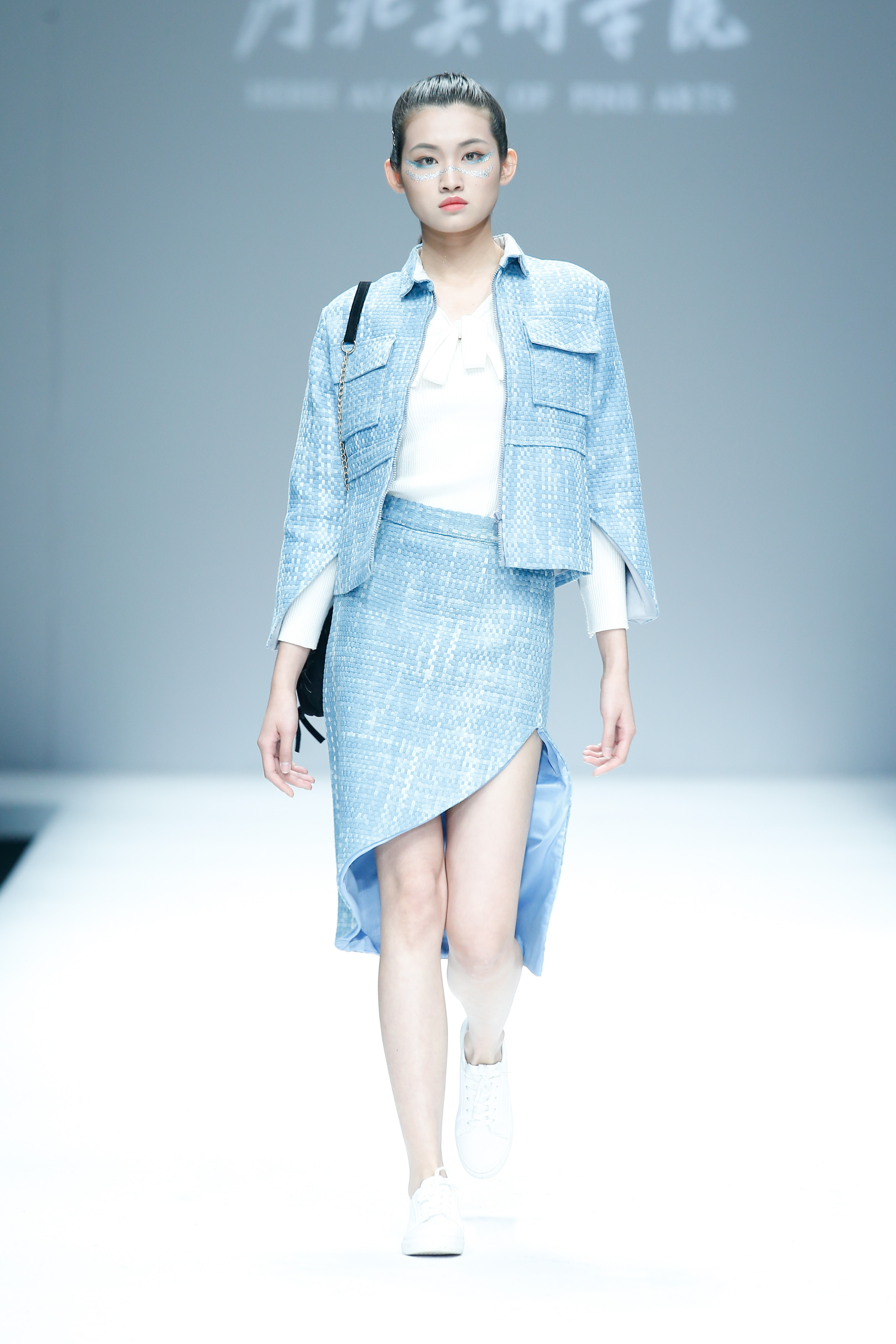 15 中国大学生时装周 新锐设计师作品很抢眼!