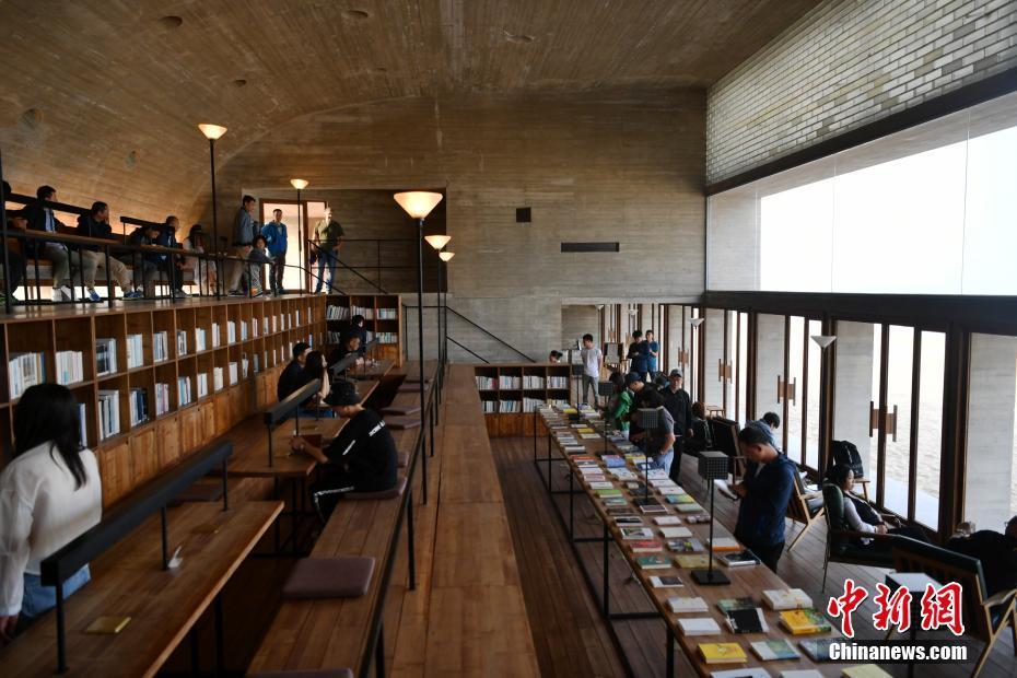 北戴河一海边图书馆成网友打卡地