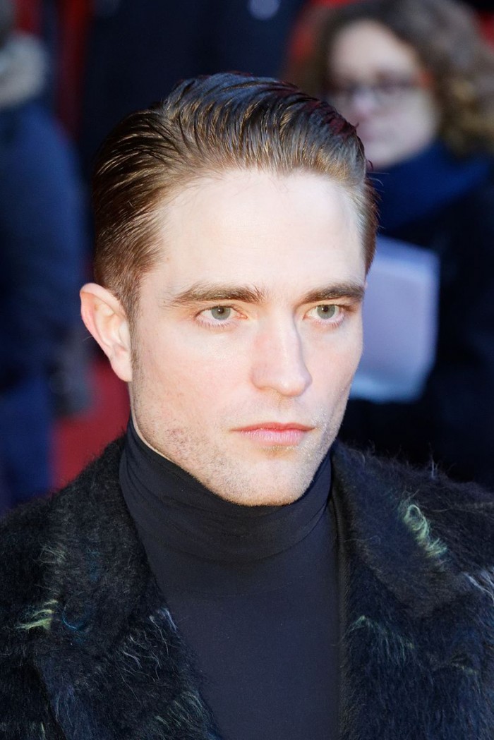800px-Robert_Pattinson_Premiere_of_The_Lost_City_of_Z_at_Zoo_Palast_Berlinale_2017_02.jpg