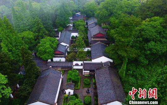 航拍千年书院江西白鹿洞书院林木茂密环境幽静