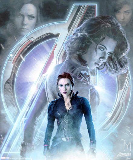2010年斯嘉丽首次出演漫威电影《钢铁侠2》，并担任“黑寡妇”一角，从而俘获无数观众者的心。