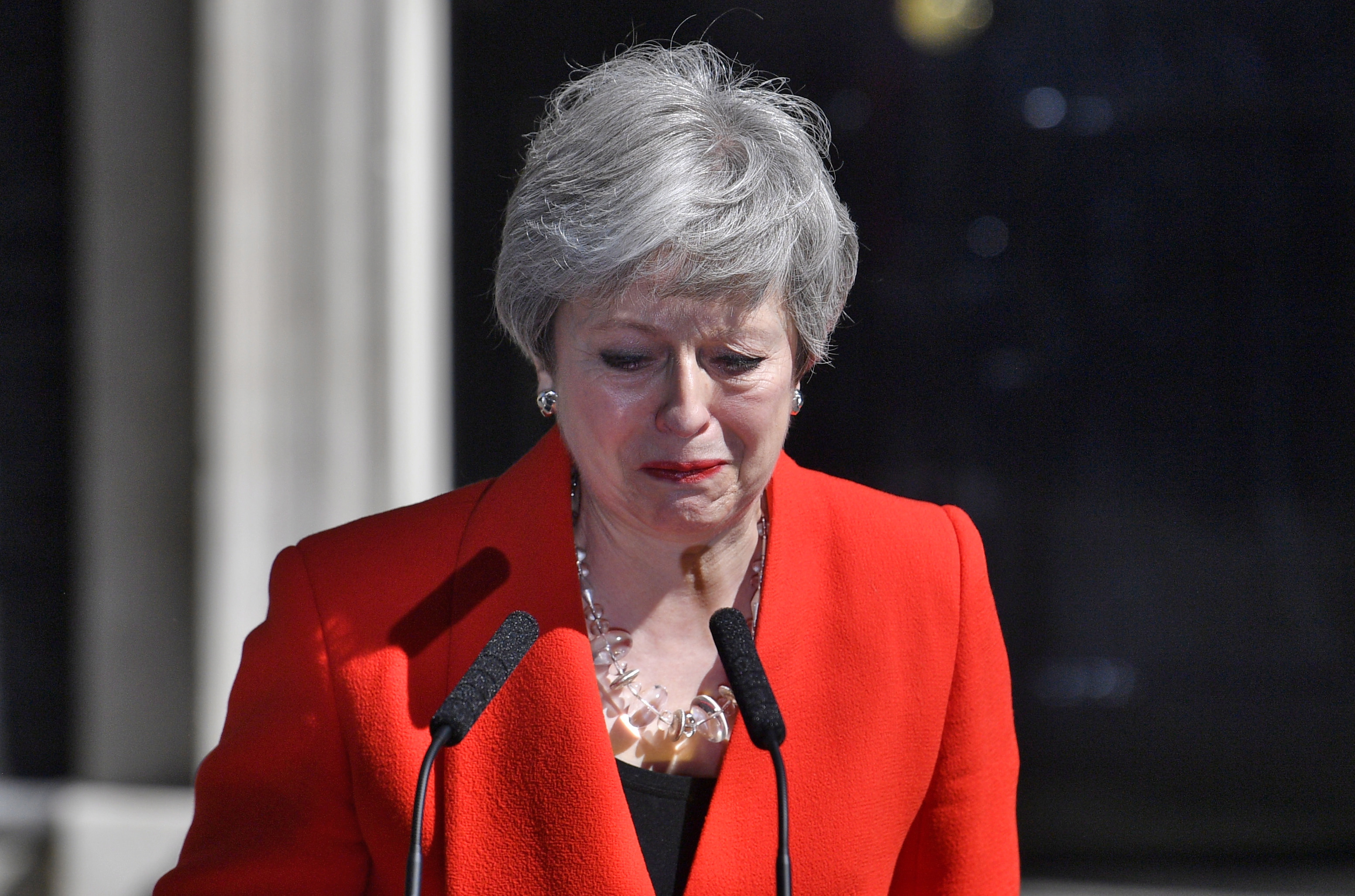 官宣英国首相特雷莎梅含泪宣布将于6月7日辞职