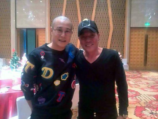 而在2011年的时候，程东还在吉林省通化市迎娶了自己的妻子刘亚娟。