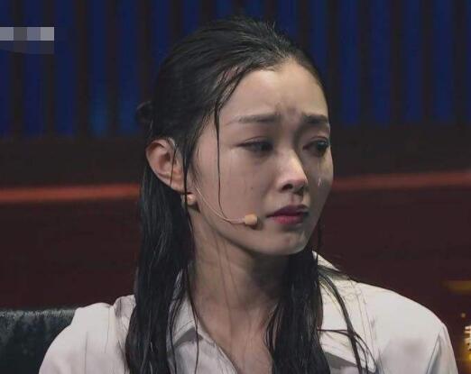 之后宋轶大概是觉得不服气，发了条微博，说我觉得我很好。