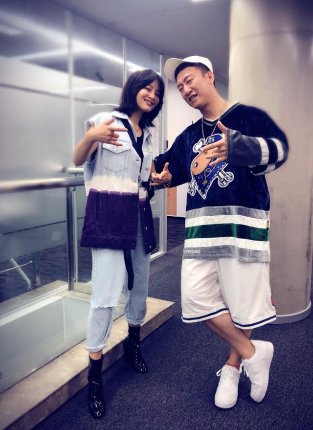 孙红雷，对自己也忒狠了，为了高颜值，太拼了，勉为其难赞同你是“孙漂亮”吧！