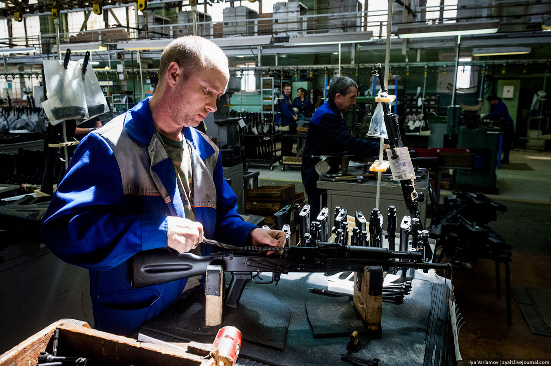 40/40 走进卡拉什尼科夫步枪制造厂看步枪怎么被造出来