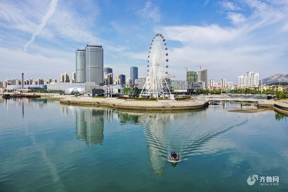 航拍青岛西海岸新区唐岛湾 海滨清新如画