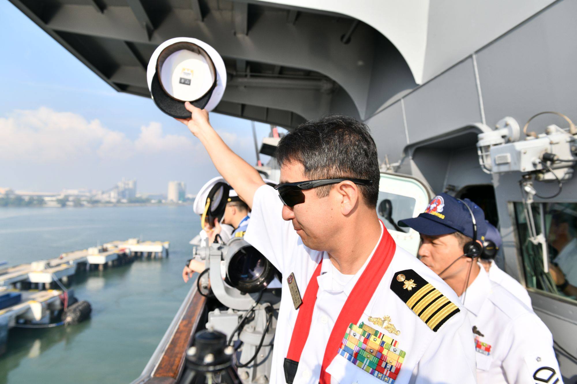 8 日本准航母和马来西亚海军举行联合演习