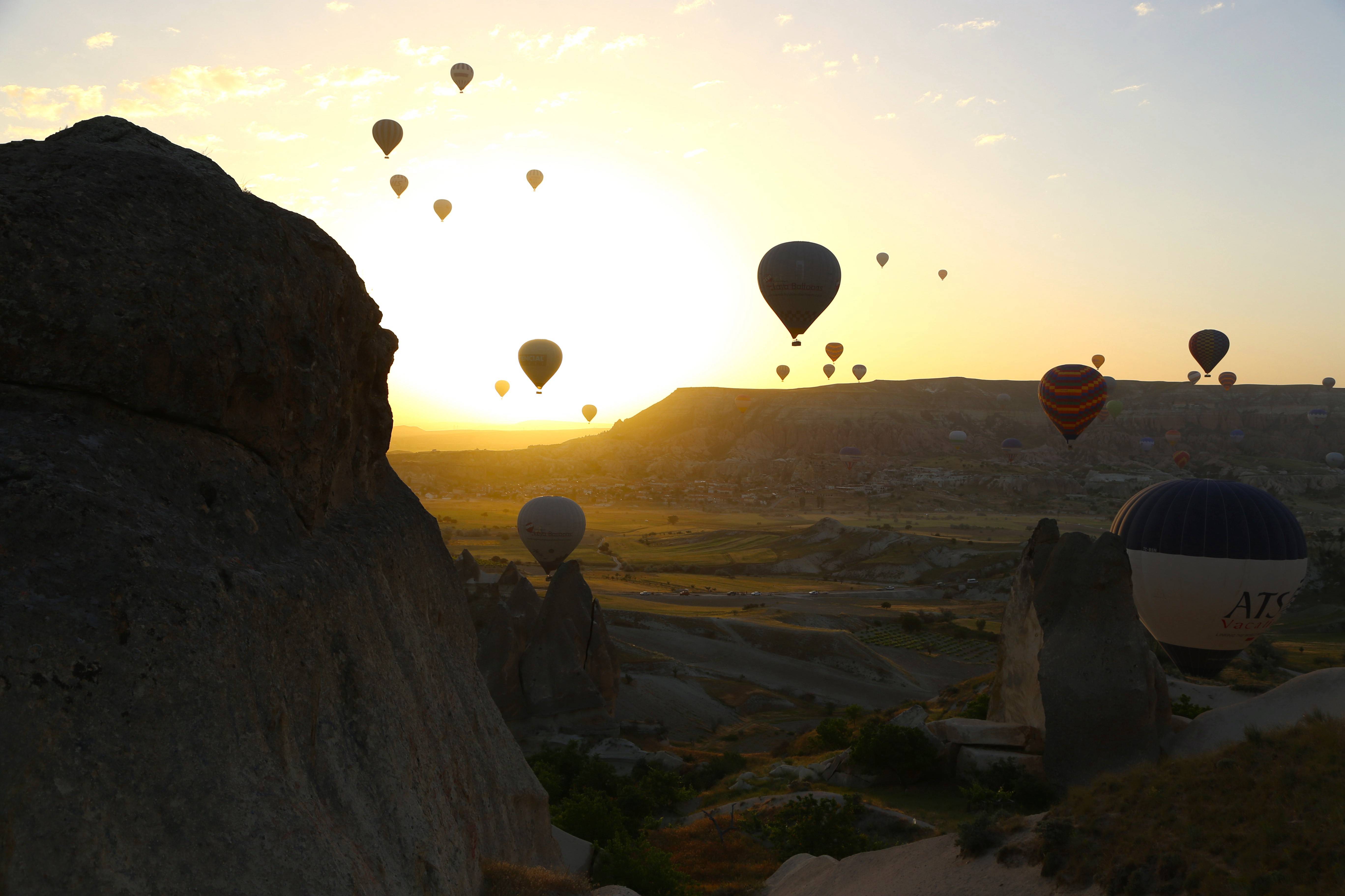 极尽浪漫！实拍土耳其卡帕多西亚热气球美景