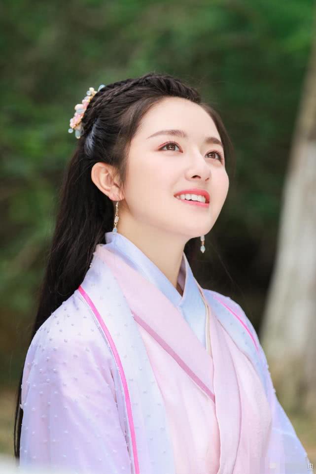 李兰迪古装新扮相秀美绝伦，比陈钰琪的新版赵敏都要美