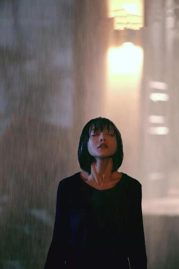 一道龙背墙挡住了孩子所有的过错，父亲用生命为孩子换得了自由。