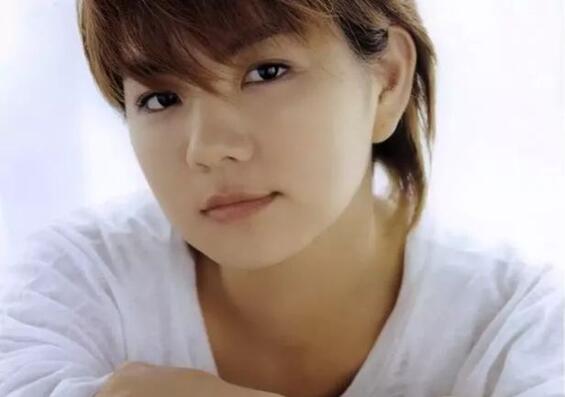 陈嘉桦ella都几岁了还这个样子