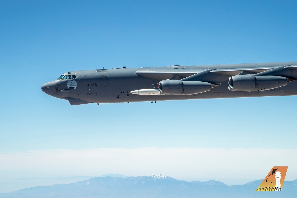 日前美国空军正式亮相了其最新的agm