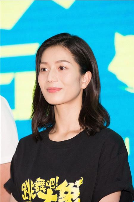 彭杨饰演刘芊芊