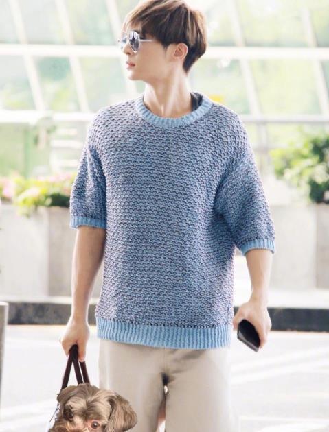 看来32岁的炎亚纶还是“少女杀手”啊，颜值和出道相比差别并不大，你是否现在还在喜欢他呢？