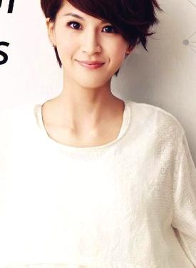 加入演艺圈。之后与汪东城合作歌曲《泪了》丶《够爱》丶《终极三国》。其实曾沛慈也不止只拍“终极”系列，