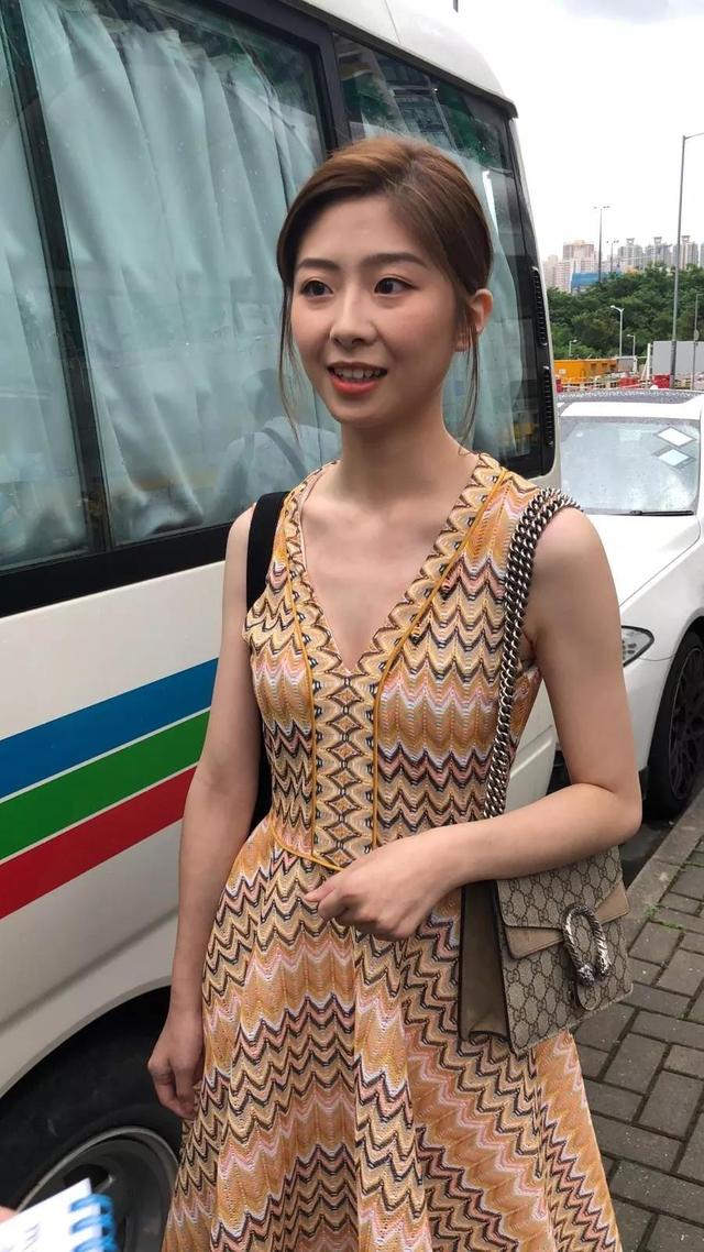 这位名小姐姐曾参与过TVB节目《美女厨房》。