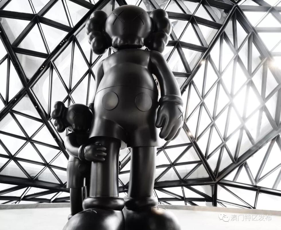 GoodIntentions Boas intenções KAWS