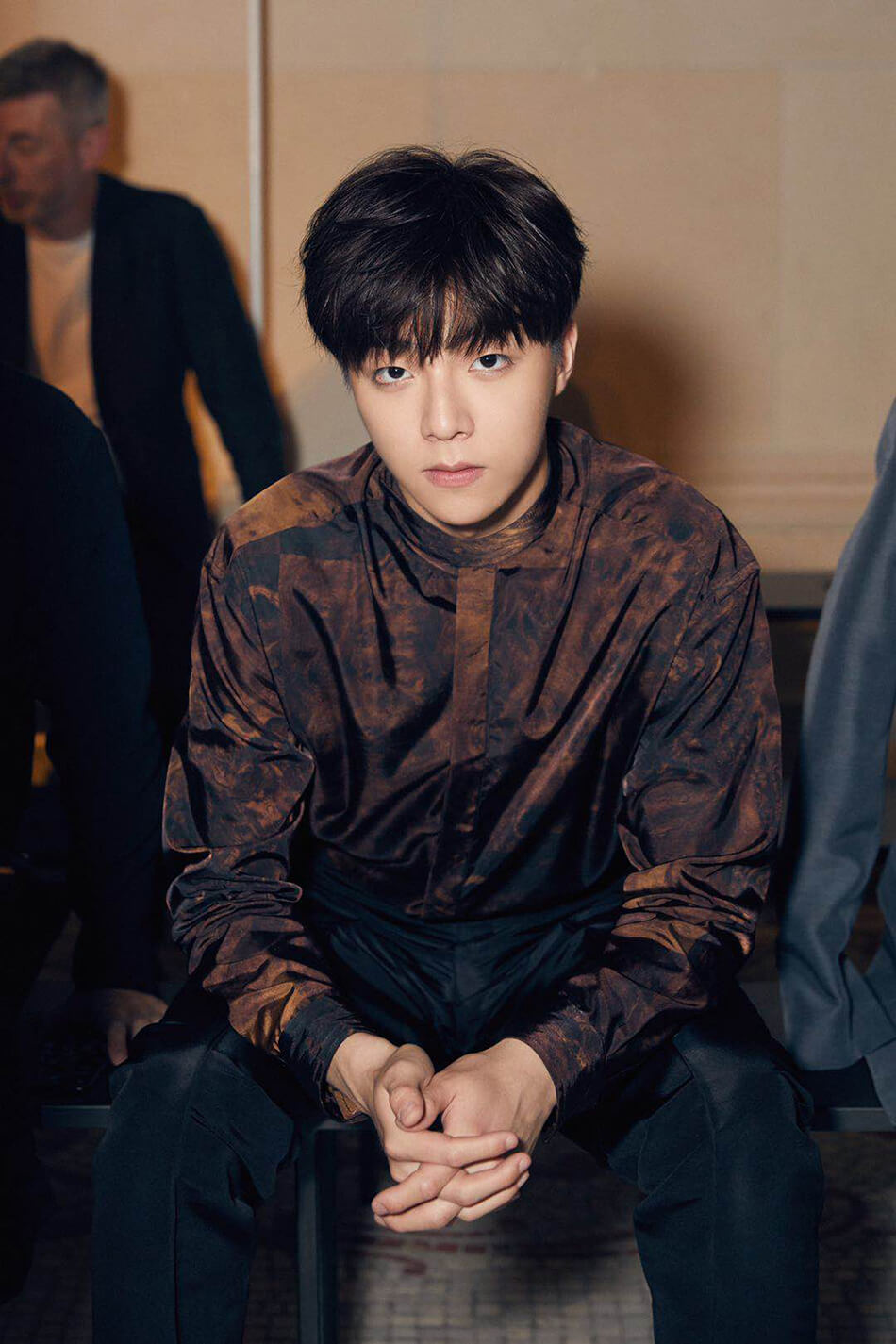 陈立农巴黎男装周初亮相 挺拔有型尽显优雅风度