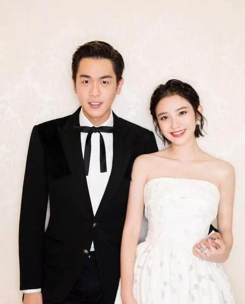官宣结婚唐艺昕张若昀结束九年长跑甜蜜公布结婚照