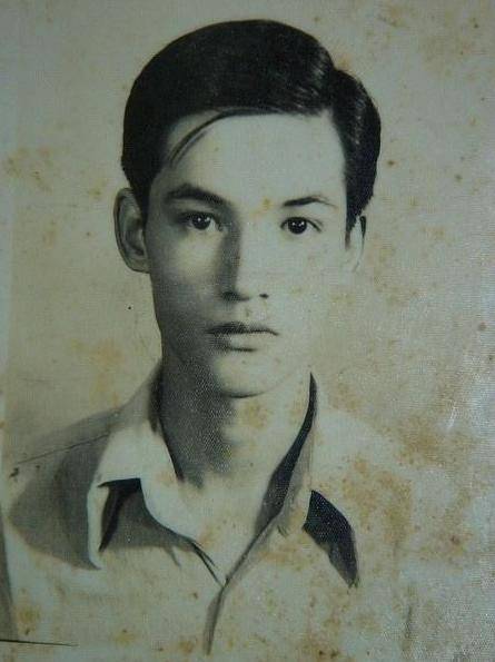 郭碧婷是家里的大女儿，两个妹妹也颜值颇高，不得不感叹基因的强大啊！