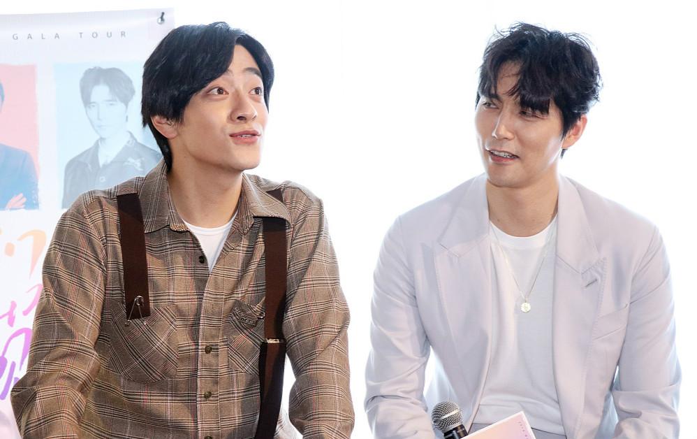 郑云龙、阿云嘎