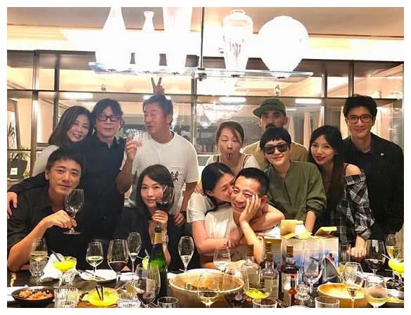 汪小菲庆生，汪希玥汪希箖主动回避，小S喝太多当众恶搞大S