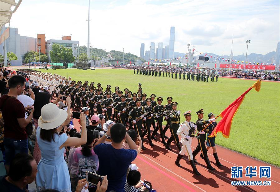 7 解放軍駐港部隊開放海軍基地與市民同慶