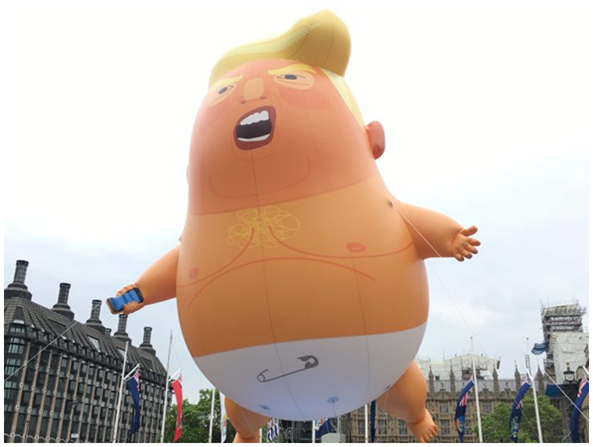 (此前在伦敦升空的“特朗普宝宝”。图源：美国CNBC网站)