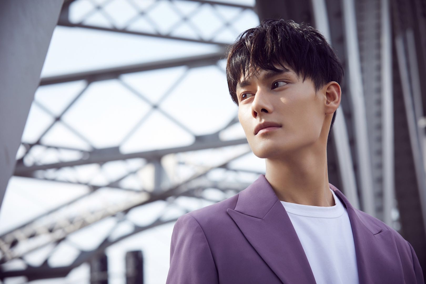 陈情令江澄汪卓成剧外写真反差帅