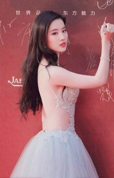 刘亦菲美背照曝光,网友称实名羡慕;完美诠释冰肌玉骨,肤若凝脂八个大