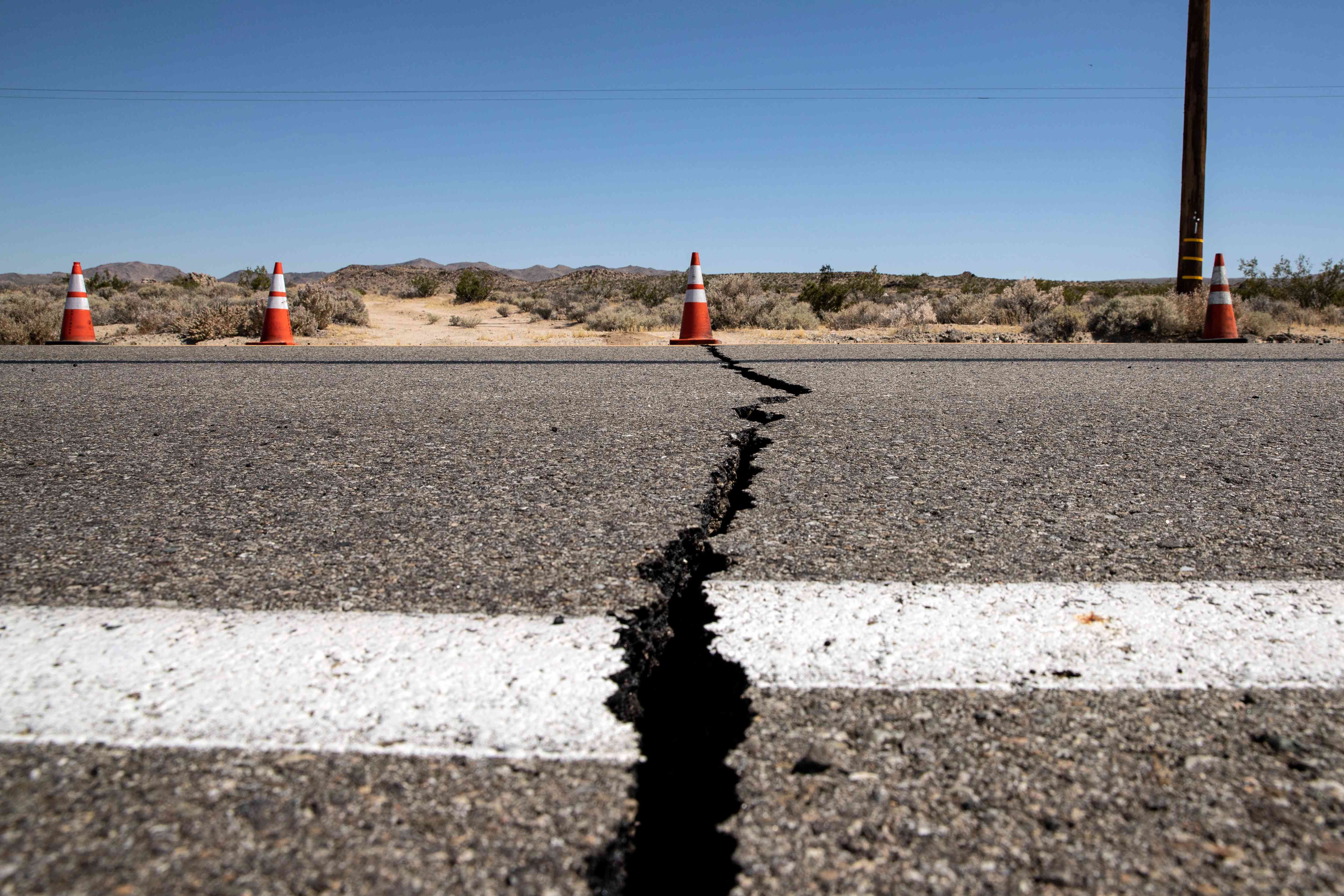 美国阿拉斯加州发生 7.9 级地震，现场状况如何？可能会带来怎样的破坏和影响？ - 知乎