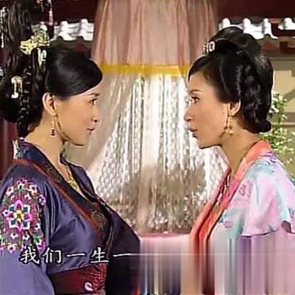 是塑料姐妹还是真老铁，明眼人一看便知。这里值得一说的就是杨幂和唐嫣了。