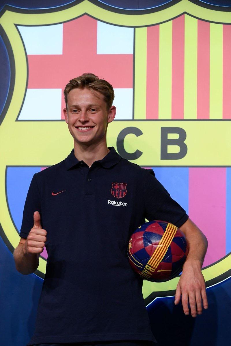 7500万欧元身价!德容抵达巴塞罗那